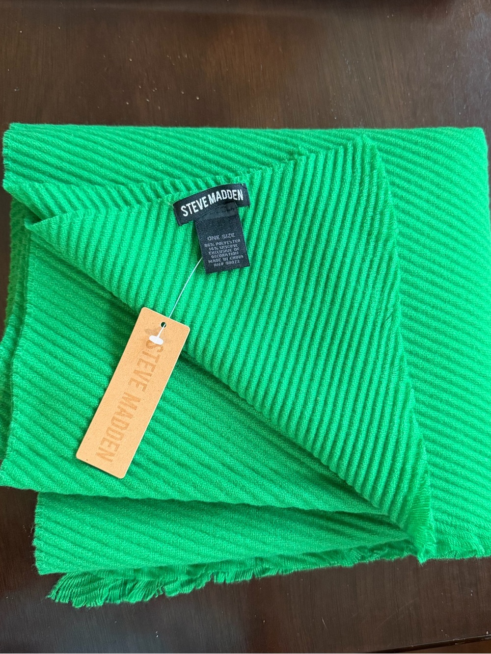 Steve Madden Women’s Bright Green Ribbed Scarf